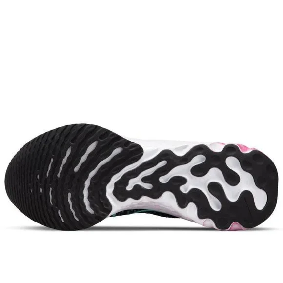 Nike React Infinity Run Flyknit 3. Brand New. Womens Size: 6.5